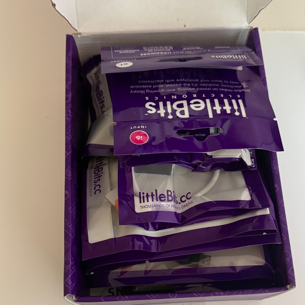 LittleBits Arduino Coding Kit with 8 Modules - Picture 5 of 7